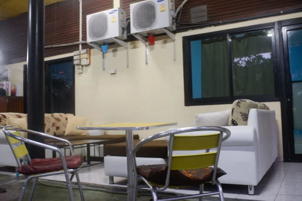 Kingston Jamaica Hostel - photo 12