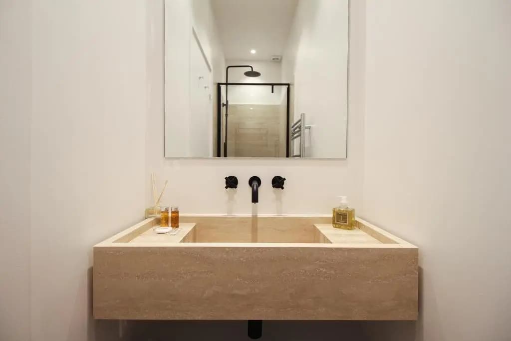 Modern Apt 3bdr/3bth - Louvre Museum/Tuileries - photo 9