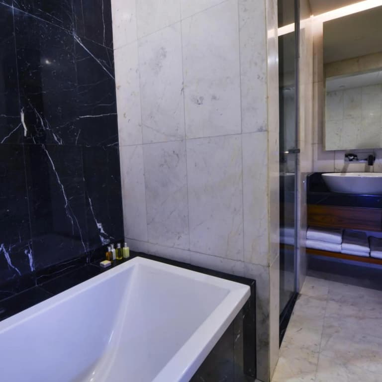 The Avenue Hotel - photo 49