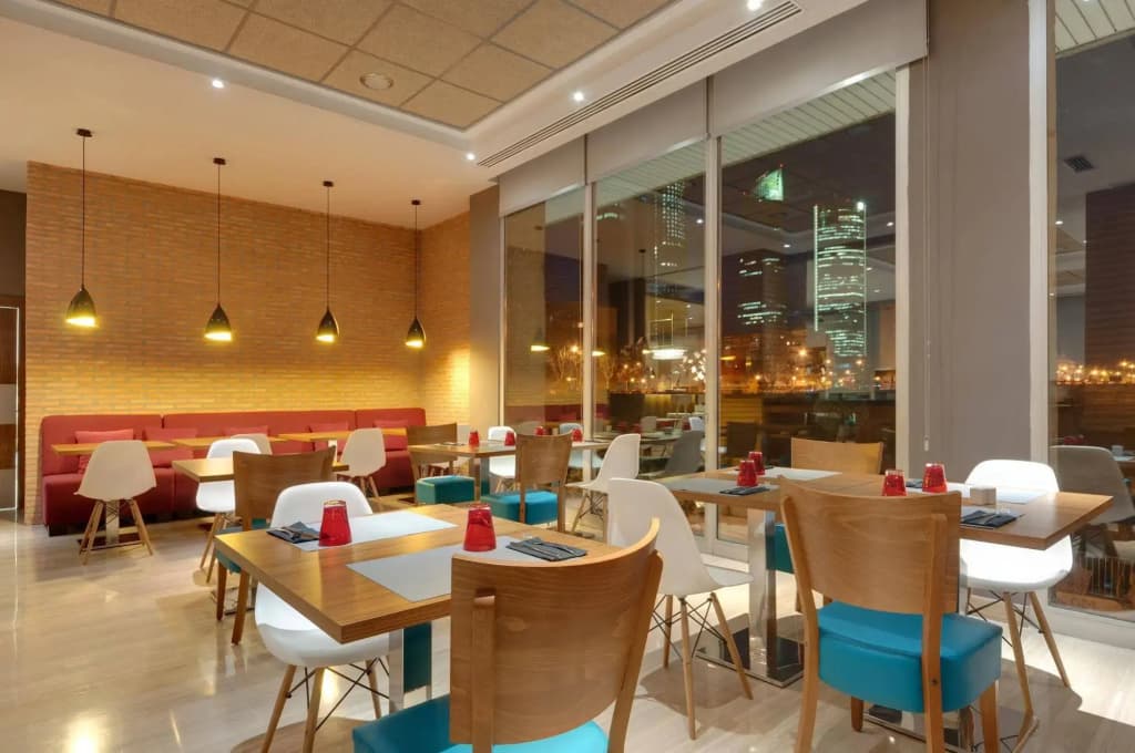 Hotel Madrid Chamartín Affiliated by Meliá - photo 21