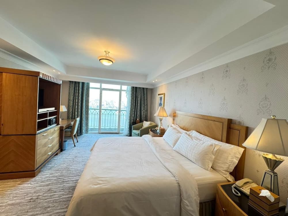 Premium SA at 4 Seasons Hotel - photo 2
