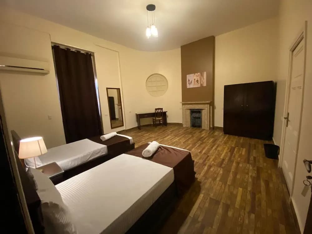 Gresham Hotel - photo 4