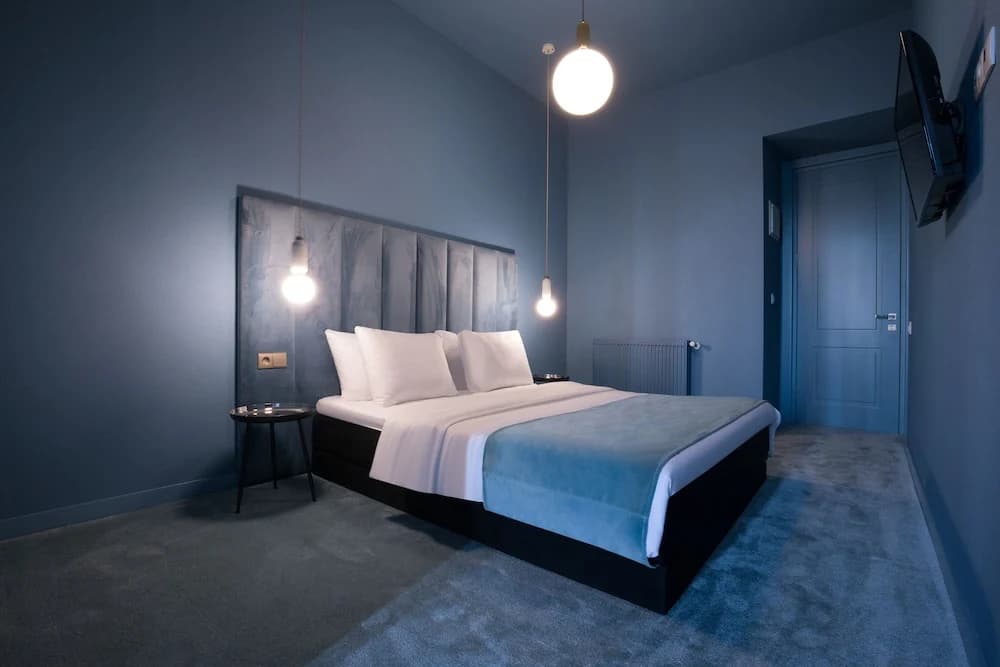 HB Freeze Inn Hotel - photo 2