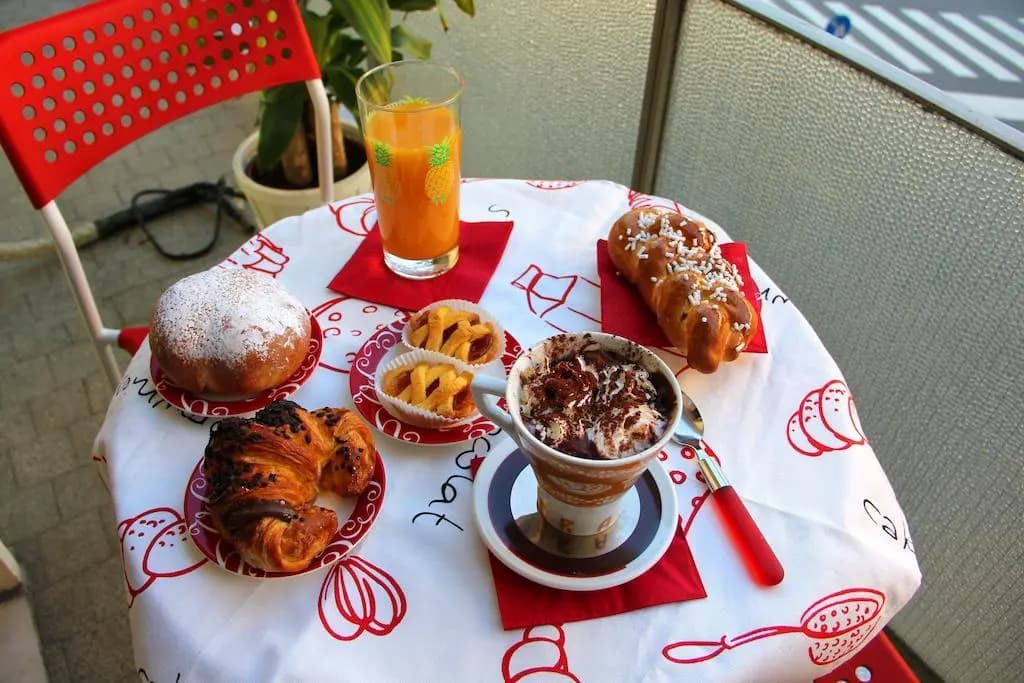 Red Velvet Guest House - photo 5
