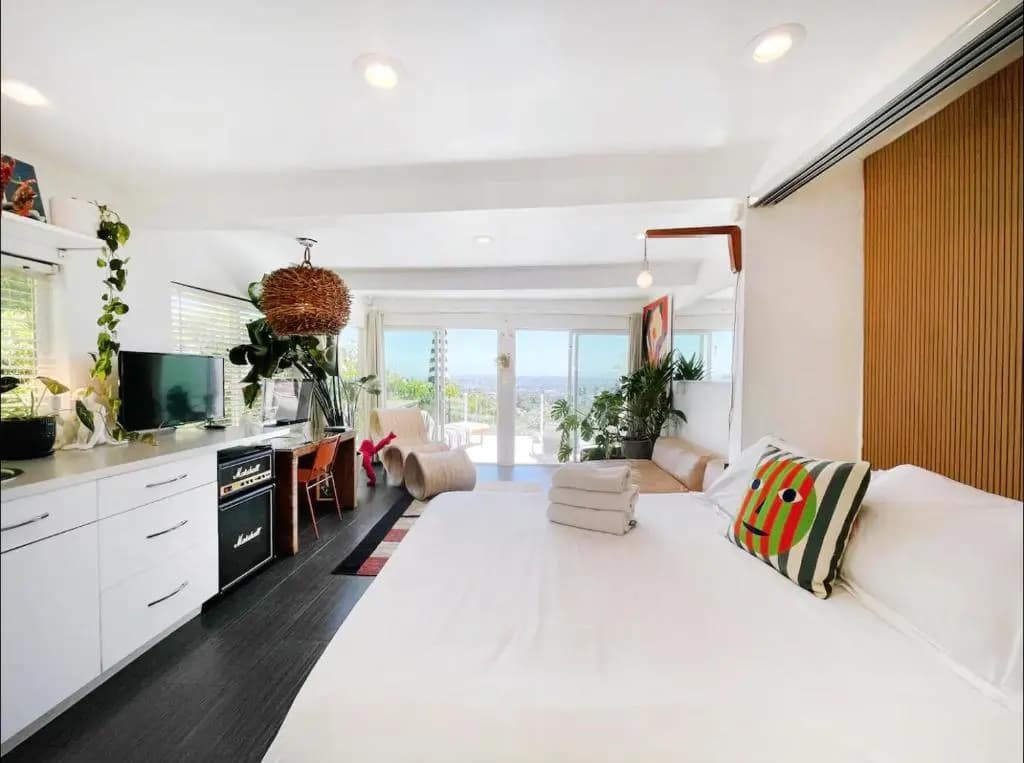 Hollywood Hills 1940s Mansion - photo 2