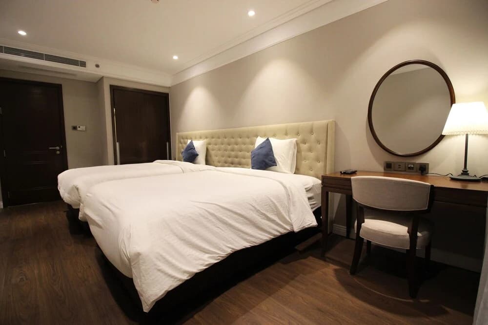 Neo Classic Condo - photo 6