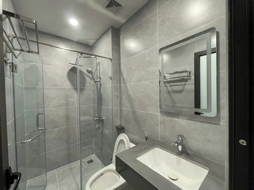 Lumi West Lake Apartment - photo 5