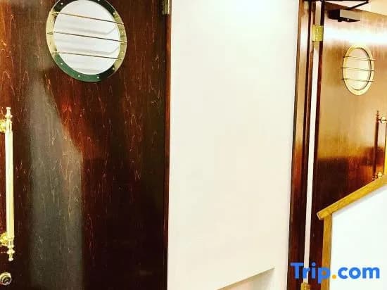 Guest House Discovery Ship - photo 11