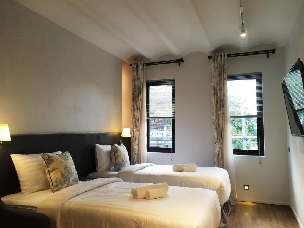 Hotel Noir - photo 4
