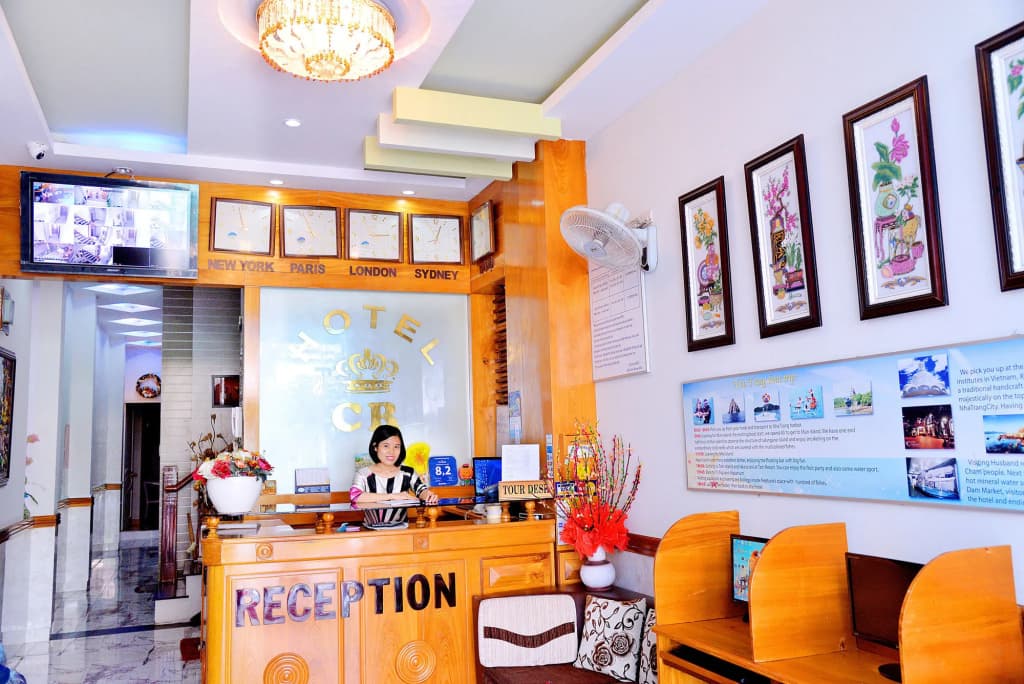 CR Hotel - photo 2