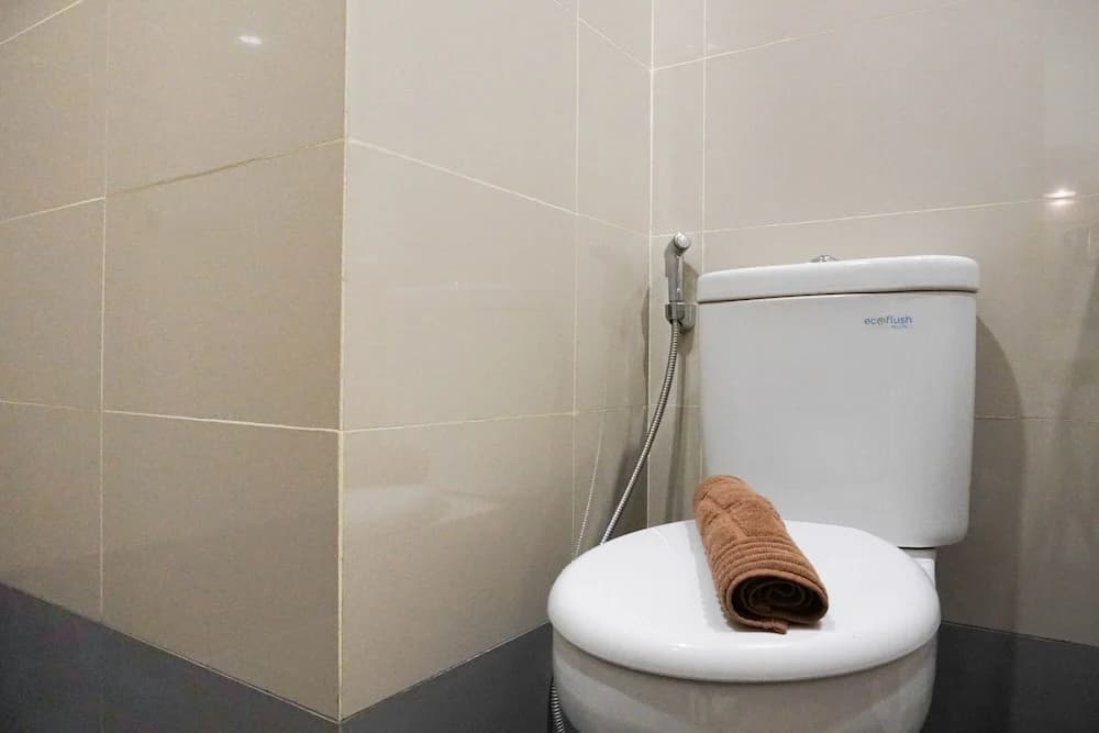 Modern 2BR Apartment at Maqna Residence - photo 22