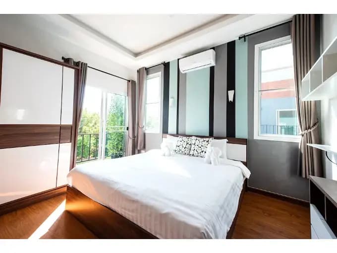 Villa Rajapruek Entire 3 villas 7 bedrooms near airport - photo 4