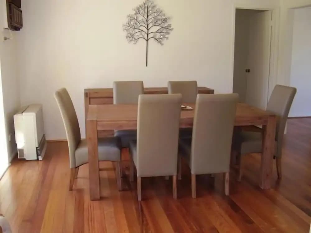 Yarra Glen Racecourse Apartments - photo 32