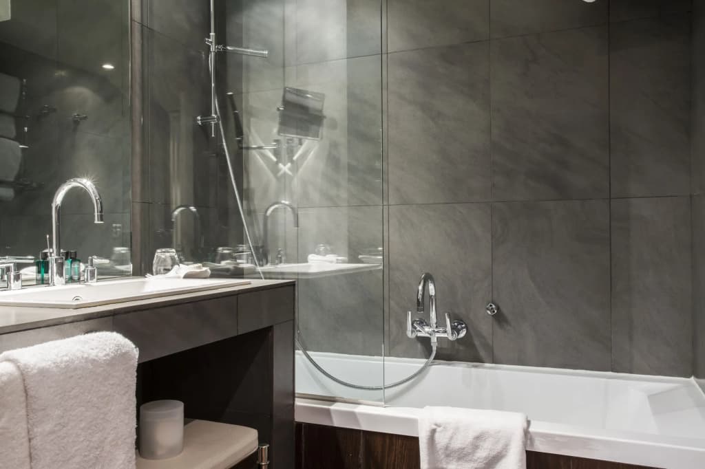 Hôtel du Petit Moulin, Haute Couture hotel by Lacroix - photo 10