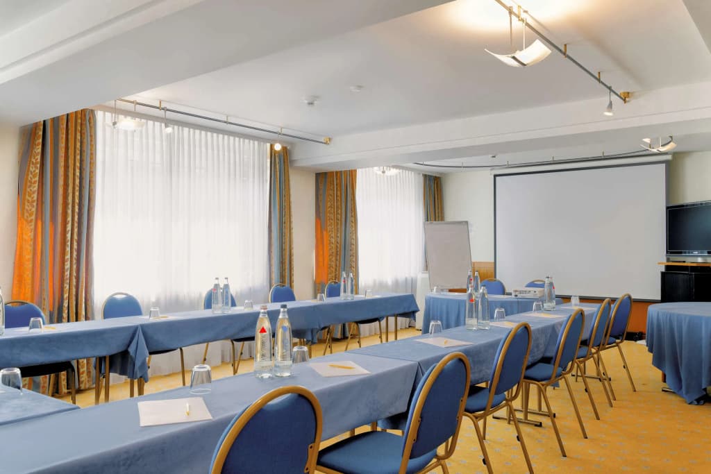 Radisson Hotel Berlin Charlottenburg - photo 19