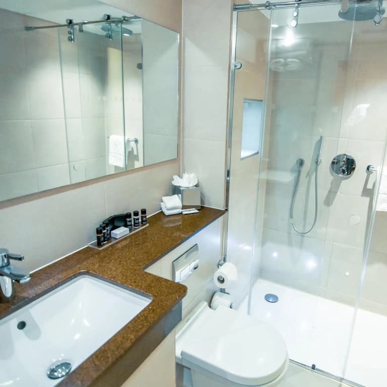 Blakemore Hyde Park - photo 10