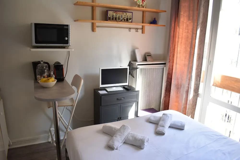 Cosy Studio For 2 In Auteuil - photo 3