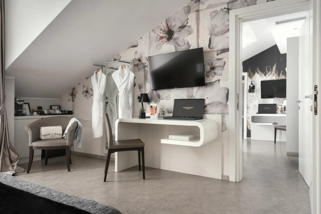 Montenapoleone Suites - photo 23