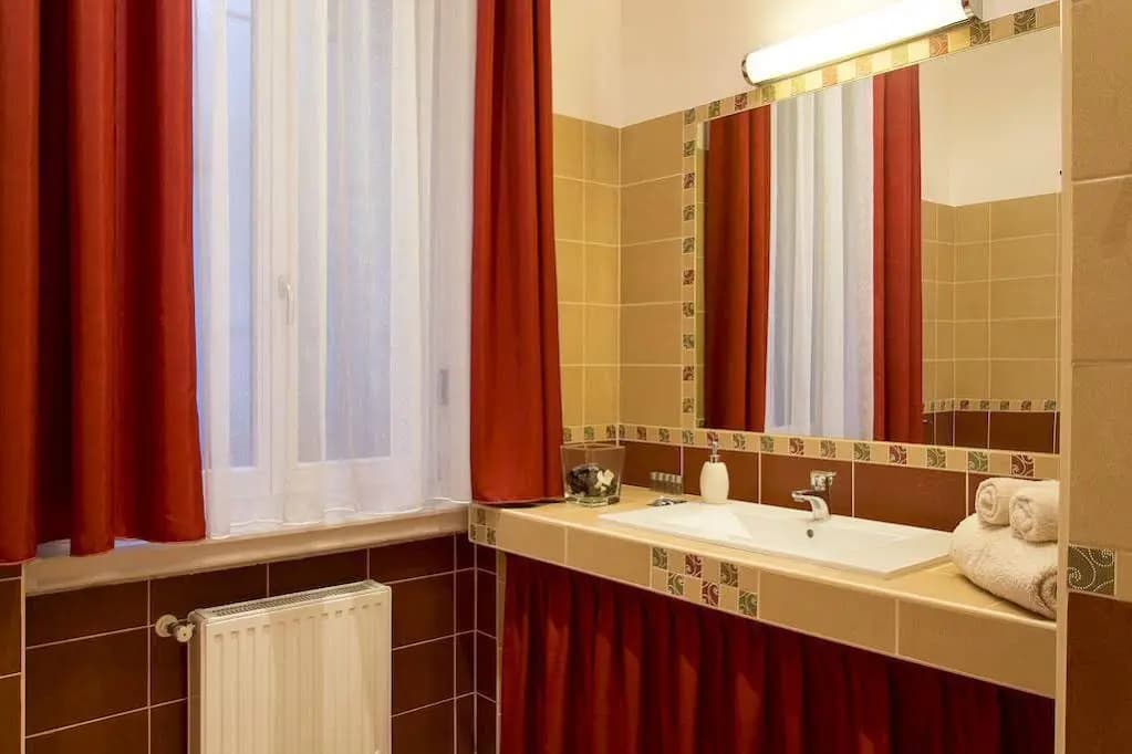 No.1 Budapest Apartmant - photo 8