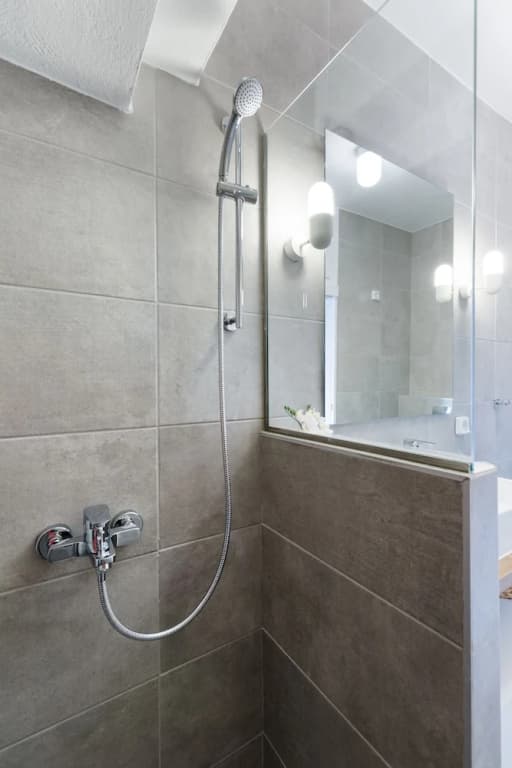 UPSTREET Minimal 2BD Apt-Lycabettus view - photo 13
