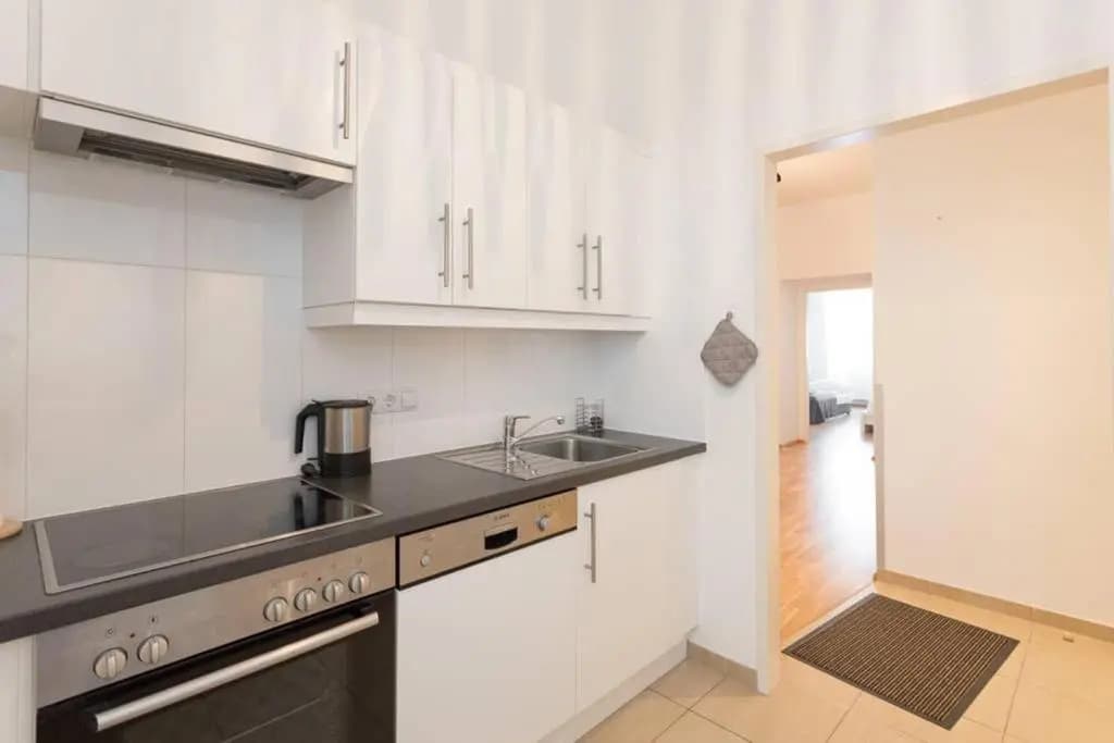 Spacious Vienna Central Station Residence - photo 14