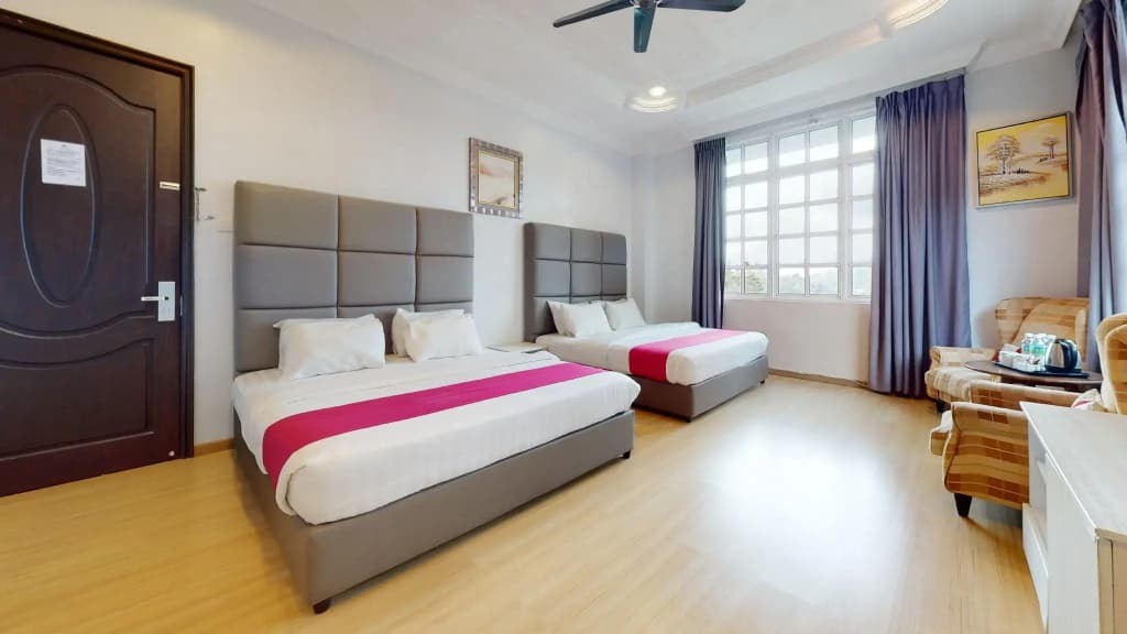 Smurf Inn Homestay - photo 23