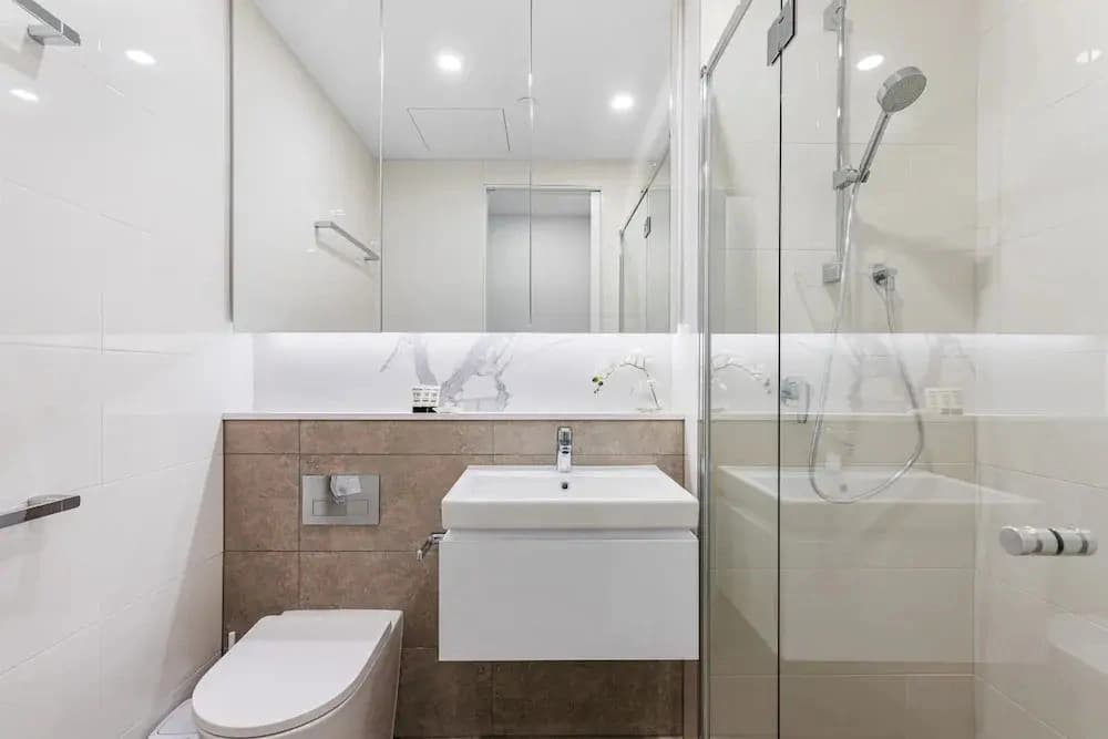 Remarkable 3-bed With City Views & Swimming Pool - photo 7