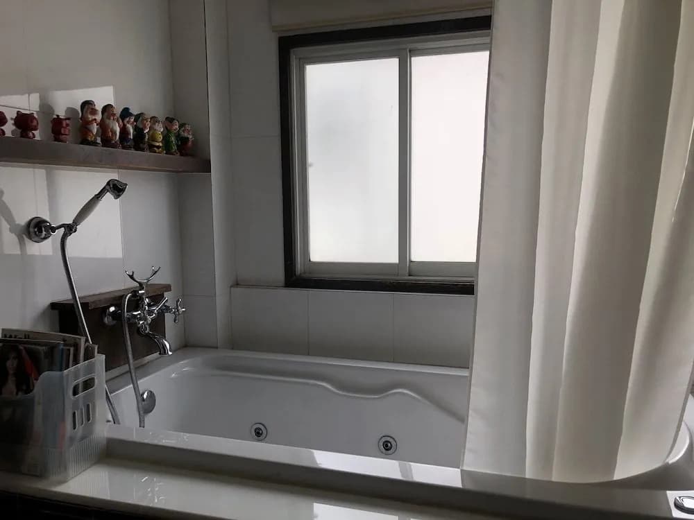 Center House - photo 12