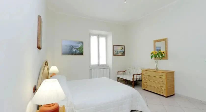 Alba Halldis Apartment - photo 8