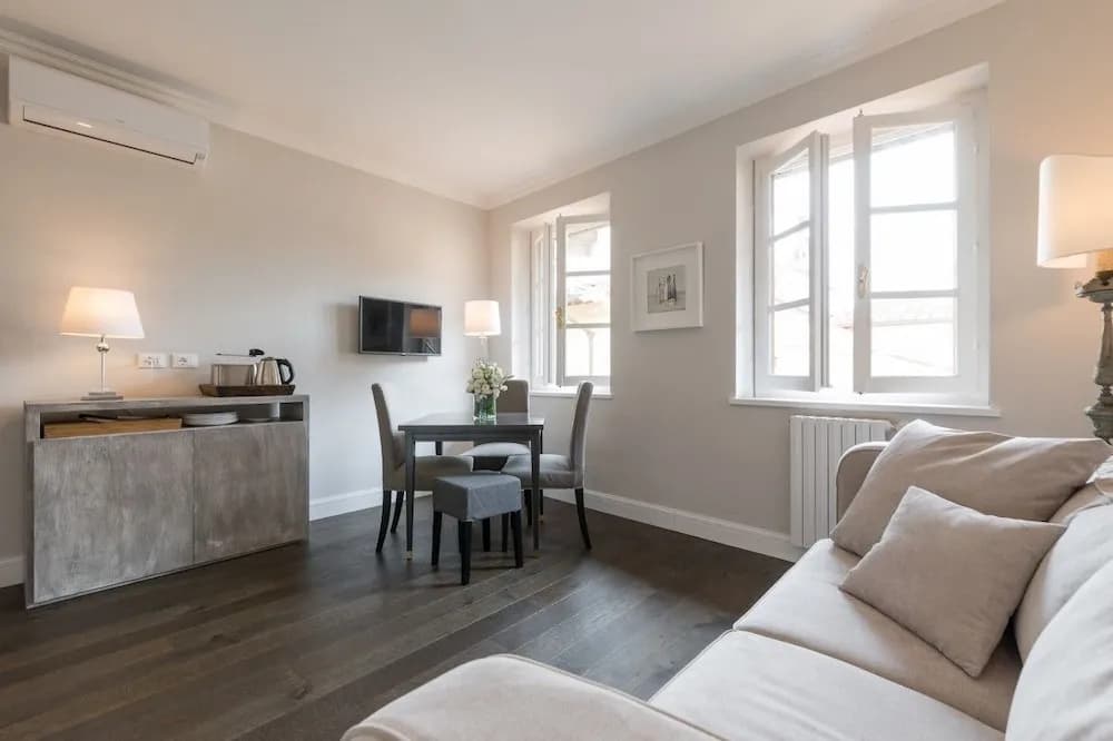 Suite & View - photo 10