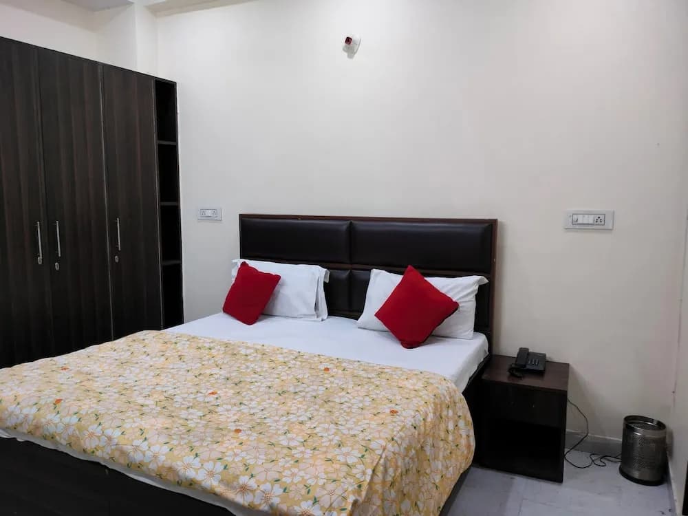 Hotel Star Light Near Nizamuddin Station - photo 5
