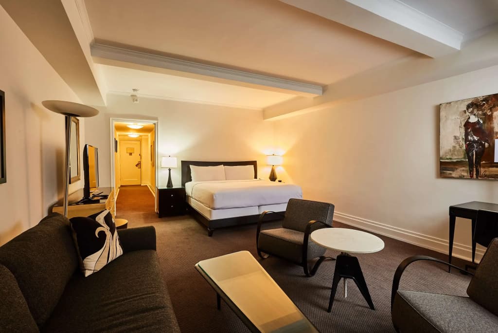 The Lombardy Hotel - photo 6