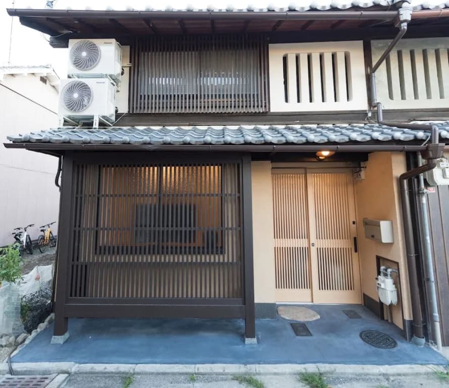 Happy House - main photo