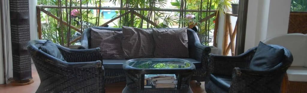 Super Green Hotel - photo 2