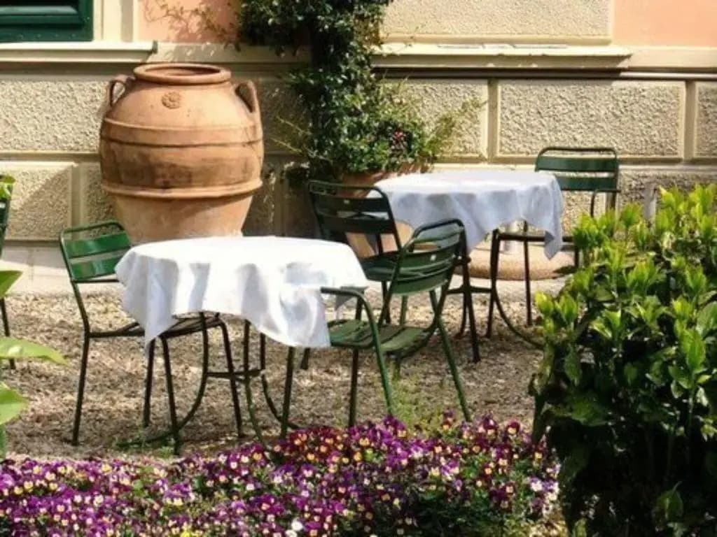 Classic Hotel - photo 21