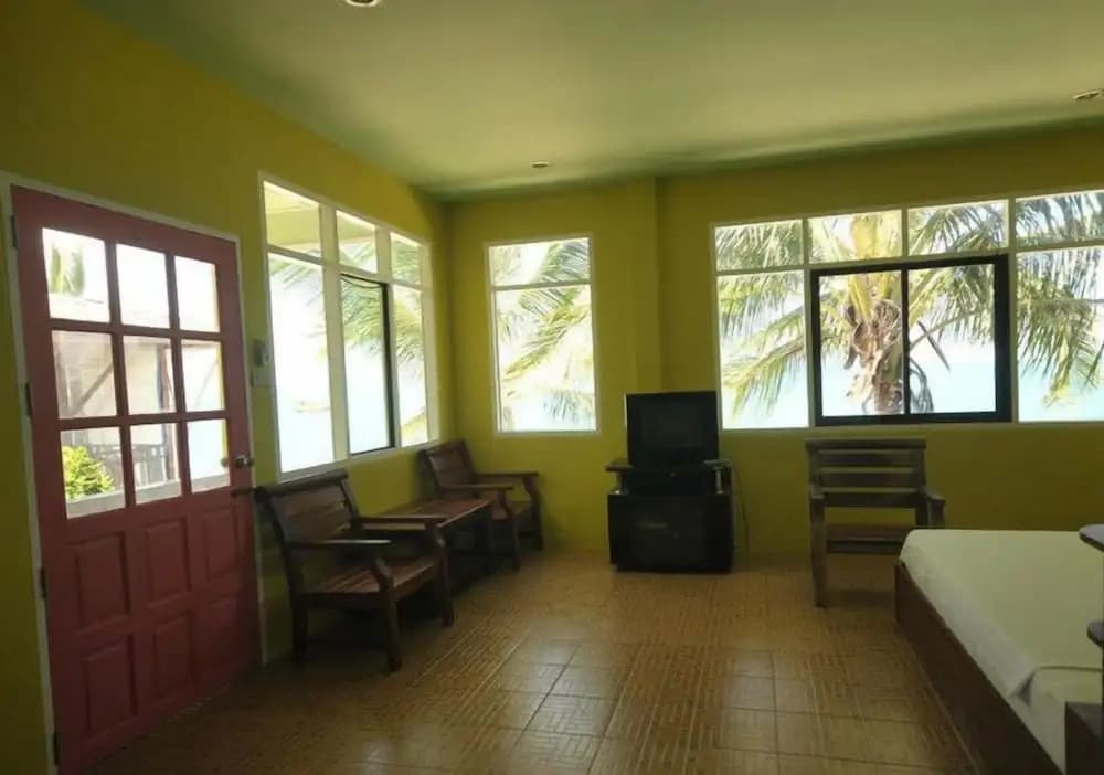Shady Resort - photo 7