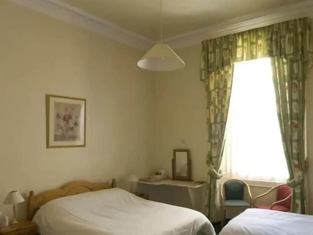 Hanover House Hotel - photo 2