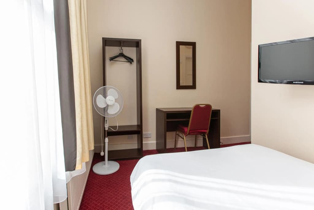 Islington Inn - photo 16