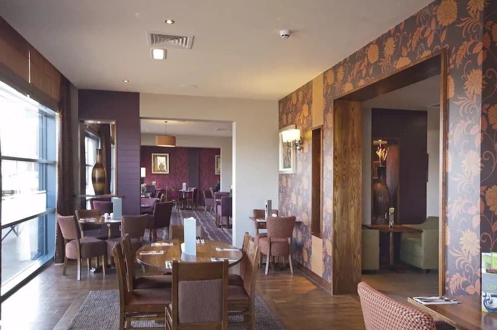 Premier Inn Edinburgh Park - Airport - photo 18