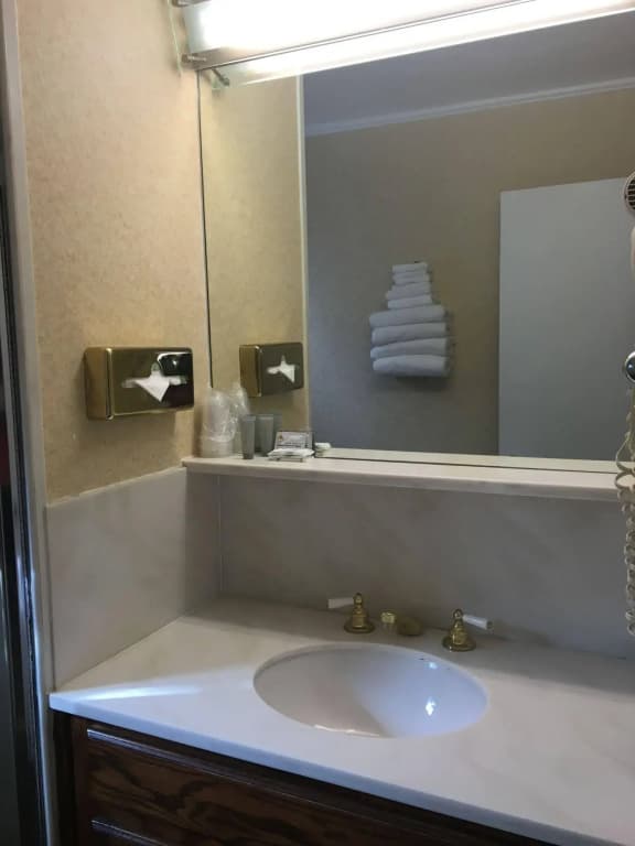 Pacific Heights Inn - photo 10