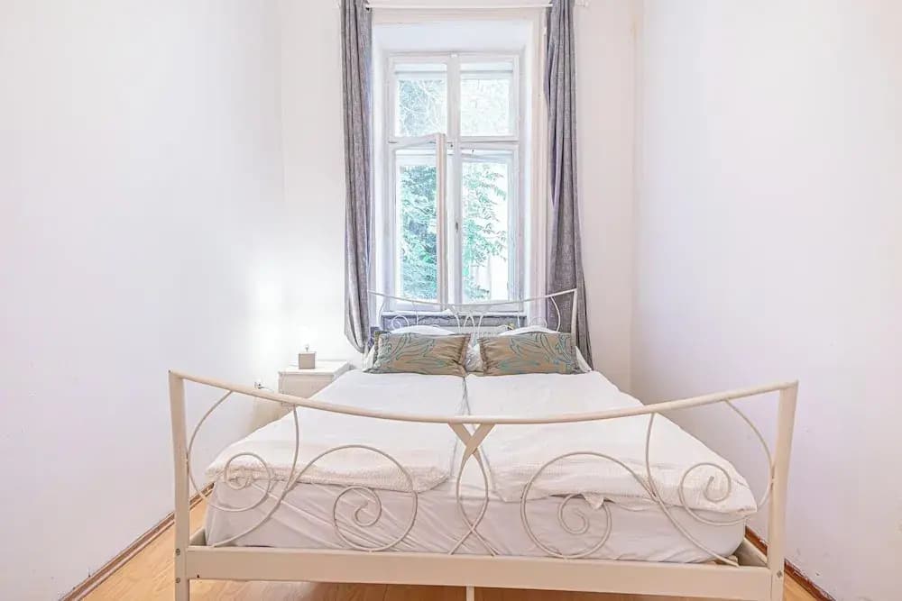 Modern 2BR Apt Longstay Sleeps 5 - photo 12