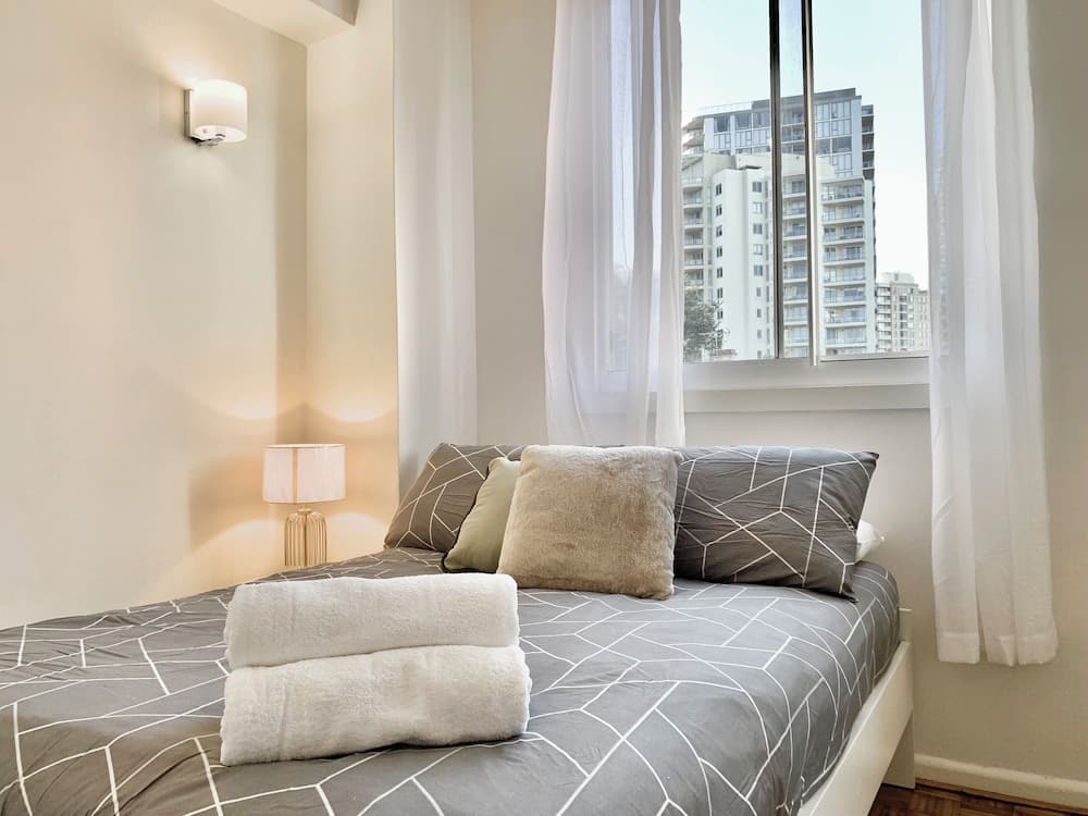 Central Bondi Getaway - up to 8 Guest - photo 2