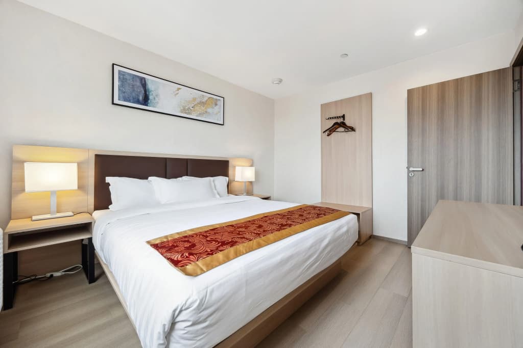Ramada by Wyndham Flushing Queens - photo 3