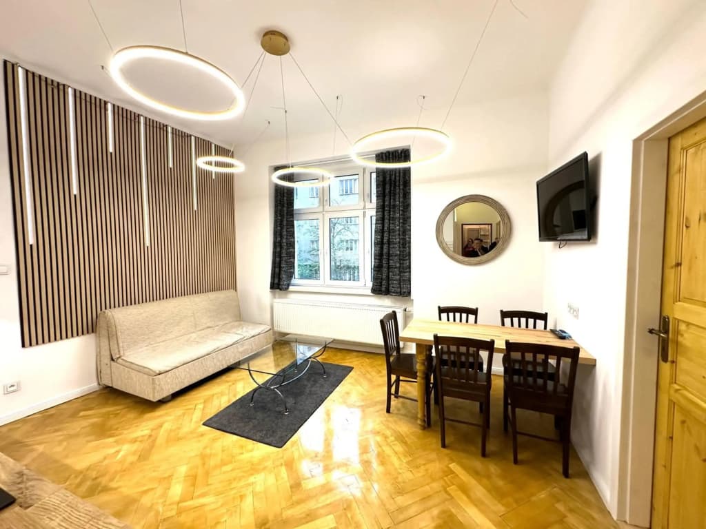 Karlin Balcony Apartment - photo 12