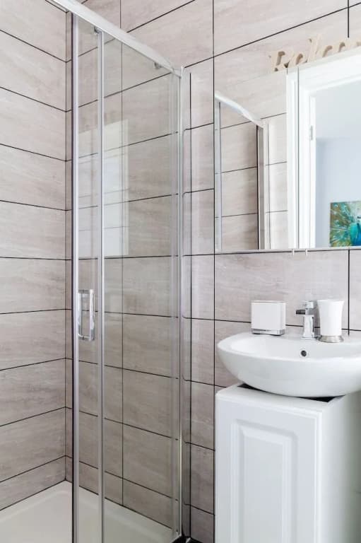 Molyneux Street Apartments - photo 9
