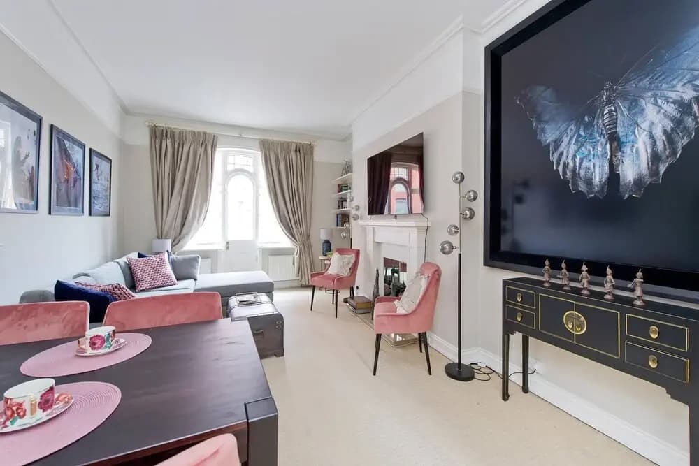Luxurious 2-Bed Apt, 5 mins from Buckingham Palace - photo 3
