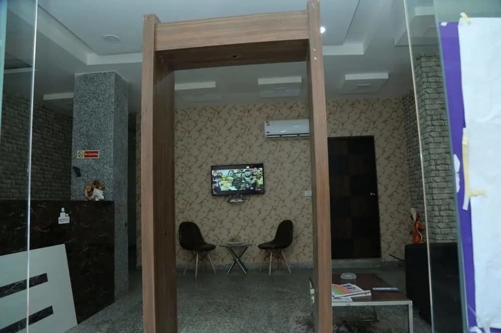 Hotel Blue Star Inn - photo 8