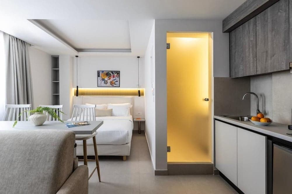 DOMIOS Suites Athens - photo 2