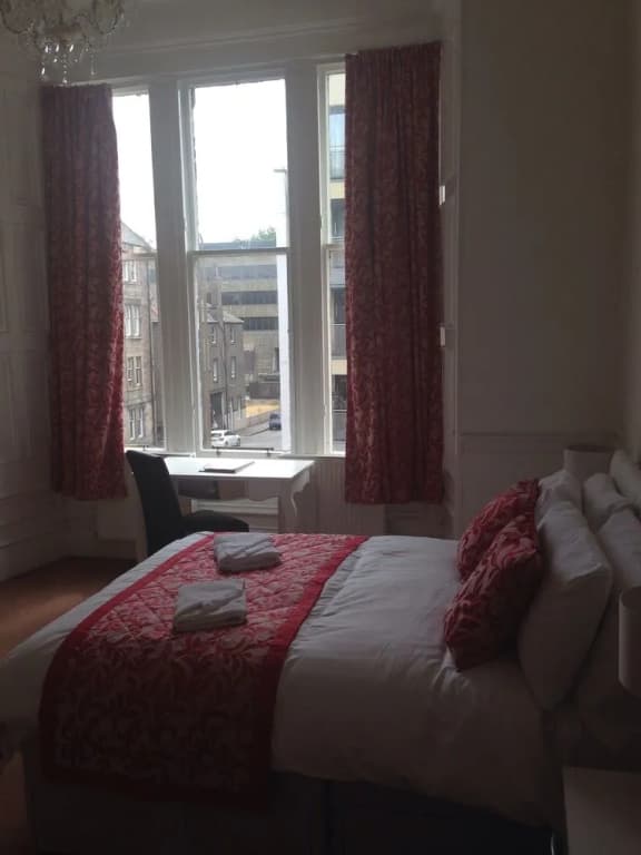 Ailsa Guest House - photo 5