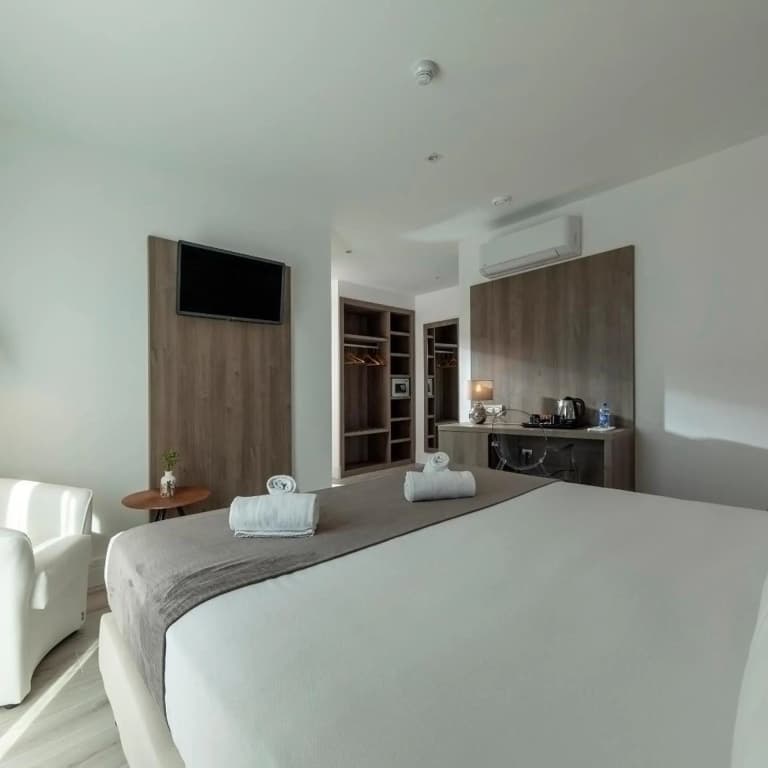 Hotel Oasis - photo 27